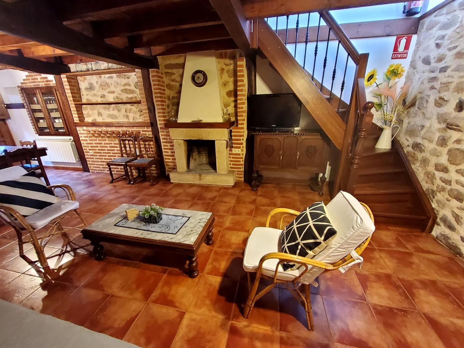 Apartamentos Rurales La Tabla Alles Eksteriør billede